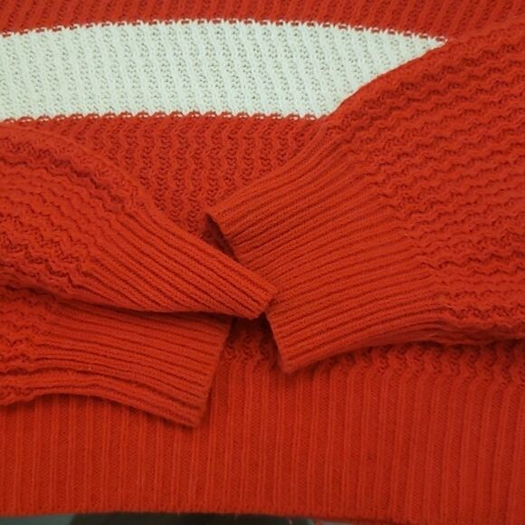 FOREVER 21 Knit Cropped Sweater - Picture 3 of 5